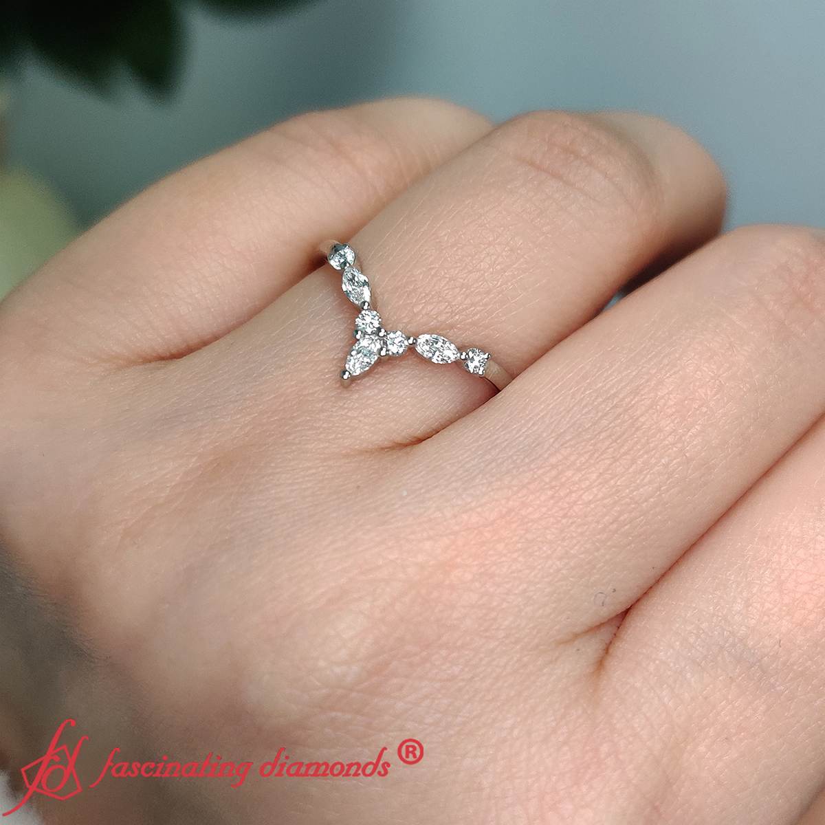 Crown Marquise And Round Band