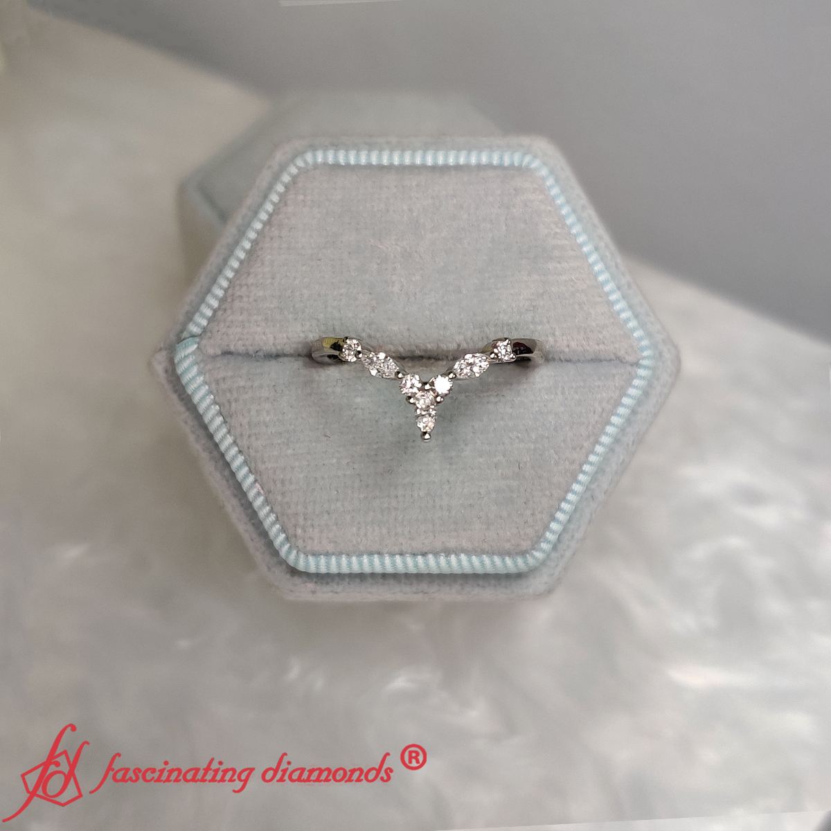 Crown Marquise And Round Band